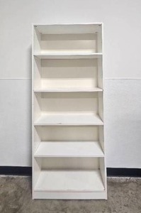 lot 116 image: Tall White Bookshelf with 5 Shelves