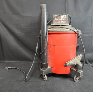 lot 157A image: Sears Craftsman Wet Dry Vac, 8 Gallon, 2.25 Peak HP