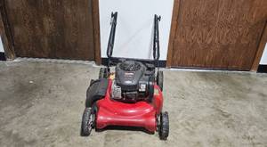 lot 203 image: Used Craftsman 4.5 HP Push Lawn Mower with Briggs & Stratton Engine