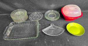 lot 294 image: Assorted Kitchenware Collection Including Glass Baking Dish and Bowl Set