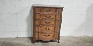 lot 224 image: Vintage Wooden Dresser with 5 Drawers