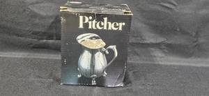 lot 238 image: Leonard Silver MFG Silverplated Pitcher No. 533 in Original Box