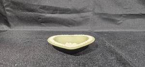 lot 243 image: Vintage Wedgwood Sage Green Heart-Shaped Trinket Dish