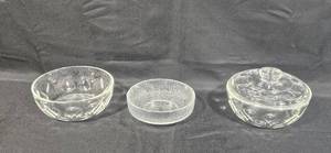 lot 285 image: Set of Glass Bowls