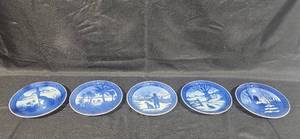 lot 288 image: Set of 5 Royal Copenhagen Collectors Plates (1972-1977)