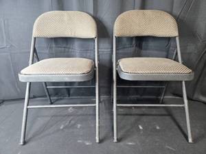 lot 12A image: Set of 4 Vintage Foldable Chairs with Assorted Upholstery