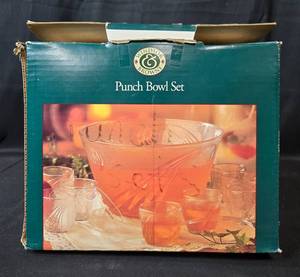 lot 25A image: Windsor & Browne Punch Bowl Set with Cups and Ladle in orig box