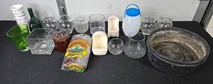 lot 343 image: Assorted Glass and Ceramic Home Decor Collection