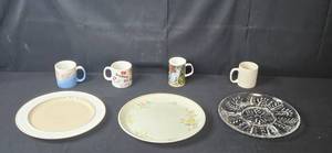 lot 425 image: Set of Dinner Plates and Assorted Coffee Mugs