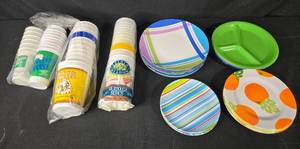 lot 419 image: Collection of Assorted Melamine PaperPlastic Plates and Plastic Cups