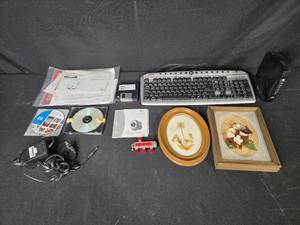 lot 433 image: Assorted Electronic (QuickCam for Notebooks & Keyboard) and Decorative Item Set
