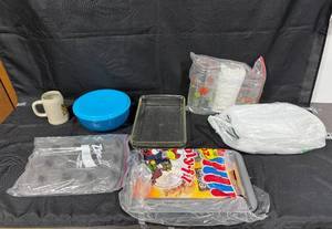 lot 390 image: Mixed Kitchenware Set and Storage Containers