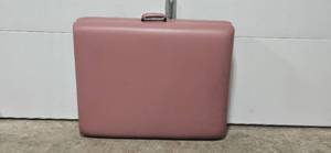 lot 495 image: Used Portable Folding Massage Table with Carrying Case