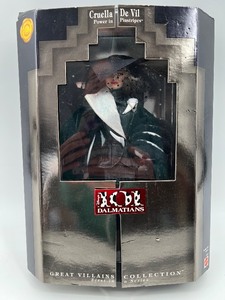 lot 24 image: Cruella De Vil 101 Dalmatians Great Villains Collection Doll