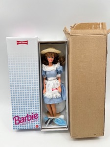 lot 130 image: Little Debbie Collector Edition Barbie with Original Packaging