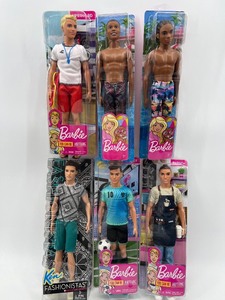 lot 168 image: Collection of 6 Ken Fashionista Dolls - Multiple Styles