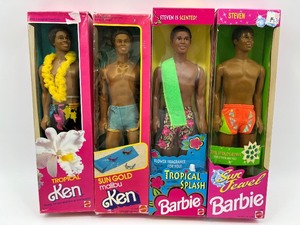 lot 182 image: Collection of 4 Vintage Tropical Ken and Barbie Dolls
