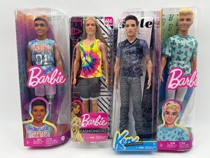 lot 191 image: Set of 4 Barbie and Ken Fashionistas Dolls