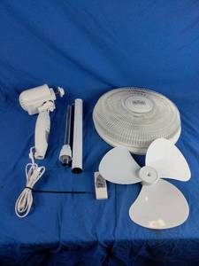 lot 111 image: BLACKDECKER 16 Oscillating Pedestal Fan with Remote - White