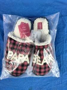 lot 144 image: New. Papa Bear Slippers. Size M 910