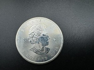 2016 1oz Silver Maple Leaf 5$