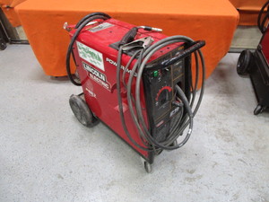 lot 18 image: Lincoln 216 Mig Welder