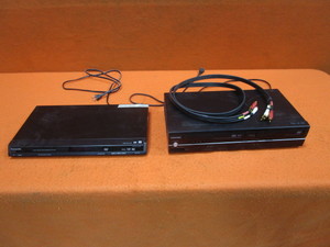 lot 46 image: DVD Player & DVDVCR Player
