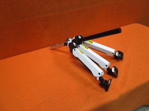 lot 68 image: Triple Monitor Mount