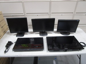 lot 82 image: Monitors