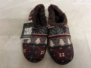 Pair of Brown Muk Luks Slippers - Size Medium