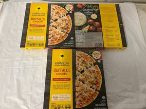 L. 3x California Pizza Kitchen Buffalo Chicken Pizza