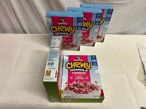 SSS. 5x 13.6oz Chewy Granola Strawberry Crispy Clusters
