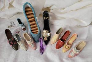 lot 210 image: Decorative Shoe Collection