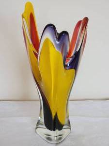 lot 114 image: Vibrant Pulled Art Glass Vase  Yellow  Red  Purple