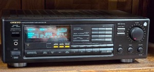 lot 104 image: Onkyo Quartz Synthesized Tuner Amplifier - TX-904