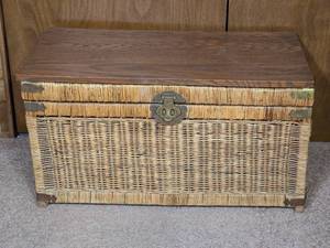 lot 245 image: Vintage Rattan Woven Chest