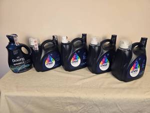 lot 226 image: Cheer Colorguard Laundry Detergent - 4x4.55L