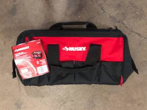 Husky 18 in. 14 Pocket Zippered Tool Bag     Customer Returns See Pictures