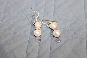 lot 31 image: Ross-Simons Cat-Themed Pearl Earrings with Original Packaging