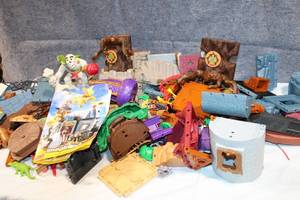 lot 45 image: Large Lot of Assorted Imaginext Castle Playset Parts and Figures