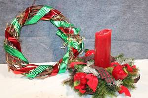lot 51 image: Festive Wreath and Candle Centerpiece Set with Holiday Decor