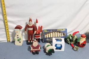 lot 108 image: Assorted Vintage Christmas Decorations and Lights