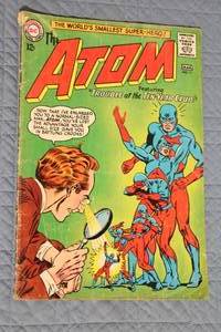 lot 127 image: The Atom Vintage Comic Book Issue No. 7