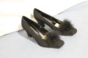 lot 155 image: Pair of J. Renee Black Heels with Fur Trim, Size 9M