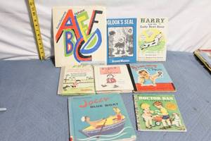 lot 168 image: Collection of 9 Vintage Childrens Books