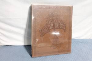 lot 179 image: Unopened Large Vintage Scrapbook