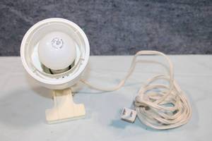 lot 229 image: Clip Light Lamp with Bulb and Adjustable Clamp