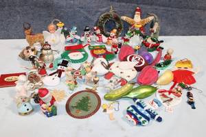 lot 248 image: Collection of 40 Vintage and Modern Christmas Ornaments