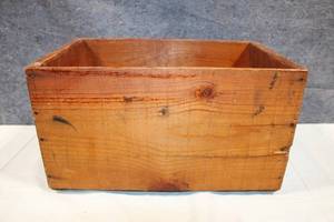 lot 250 image: Vintage Wooden Skookum Apples Crate
