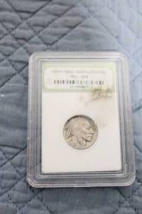 lot A-299 image: 1913-1938 Indian HeadBuffalo Nickel in Protective Case